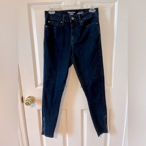 Levi’s Denizen High Rise Ankle Skinny Jeans